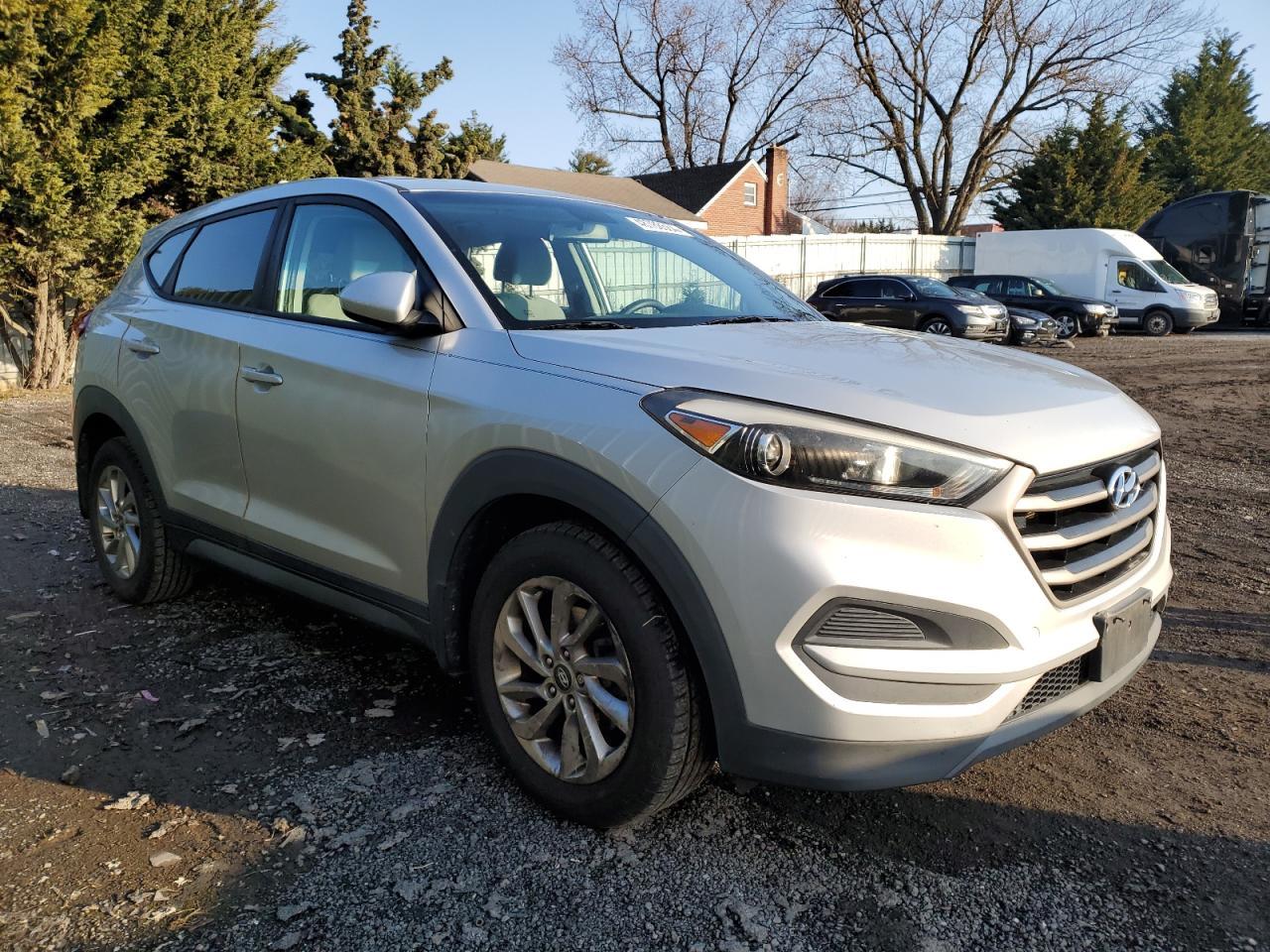 2016 HYUNDAI TUCSON SE - Фото 4
