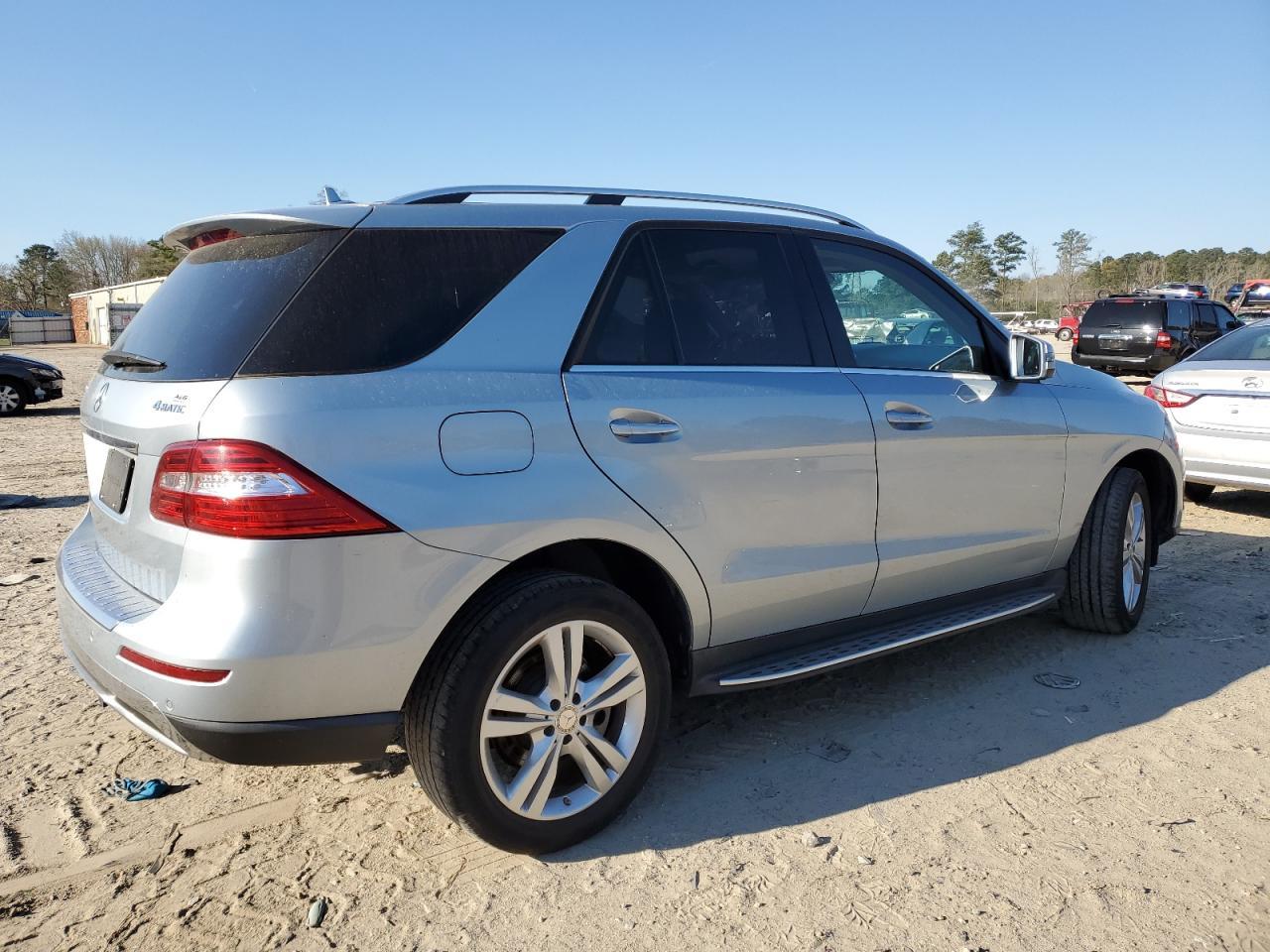 2015 MERCEDES-BENZ ML 350 4MA - Image 3