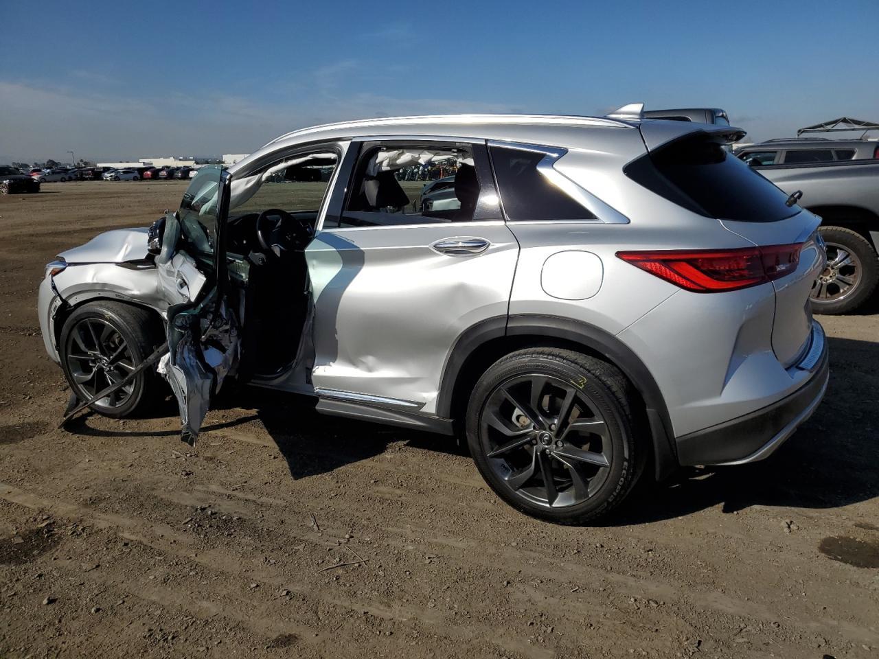 2019 INFINITI QX50 ESSEN - Image 2