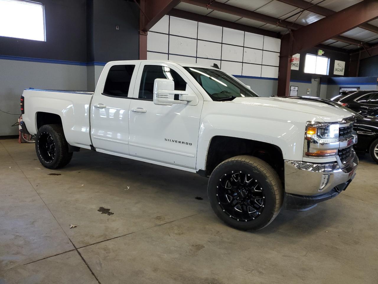 2017 CHEVROLET SILVERADO - Фото 4