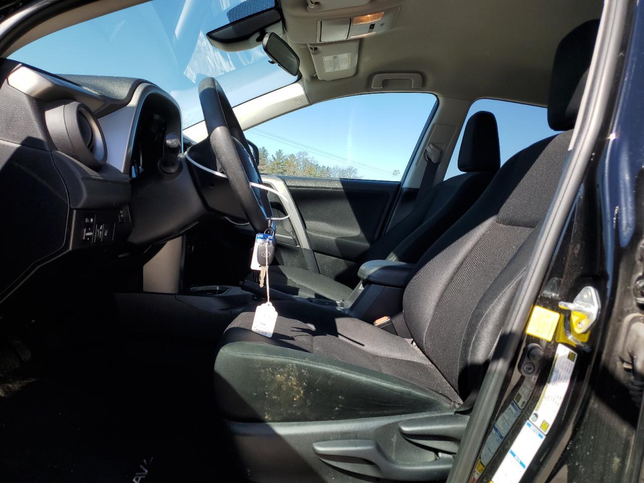 2017 TOYOTA RAV4 LE - Image 7