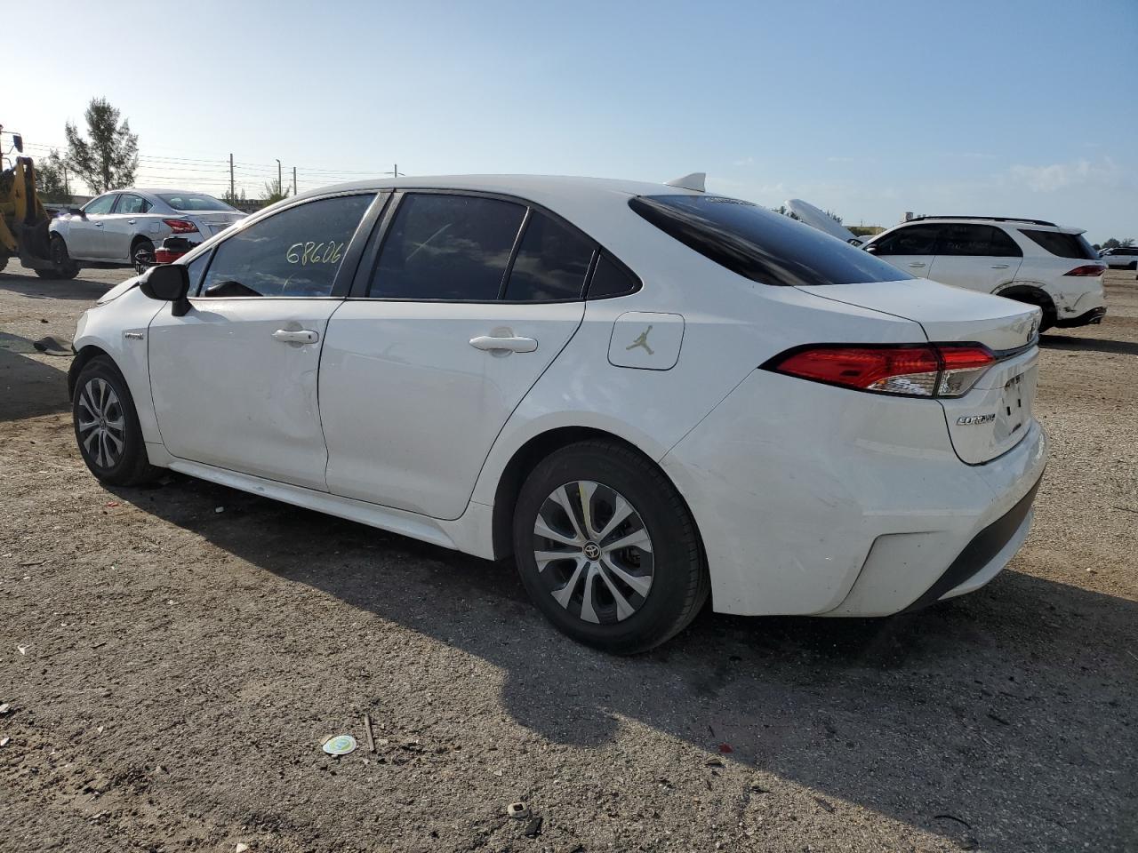 2021 TOYOTA COROLLA LE - Фото 2