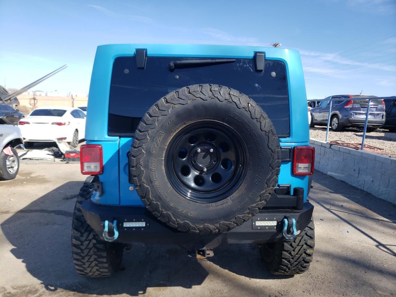 2017 JEEP WRANGLER U - Image 6