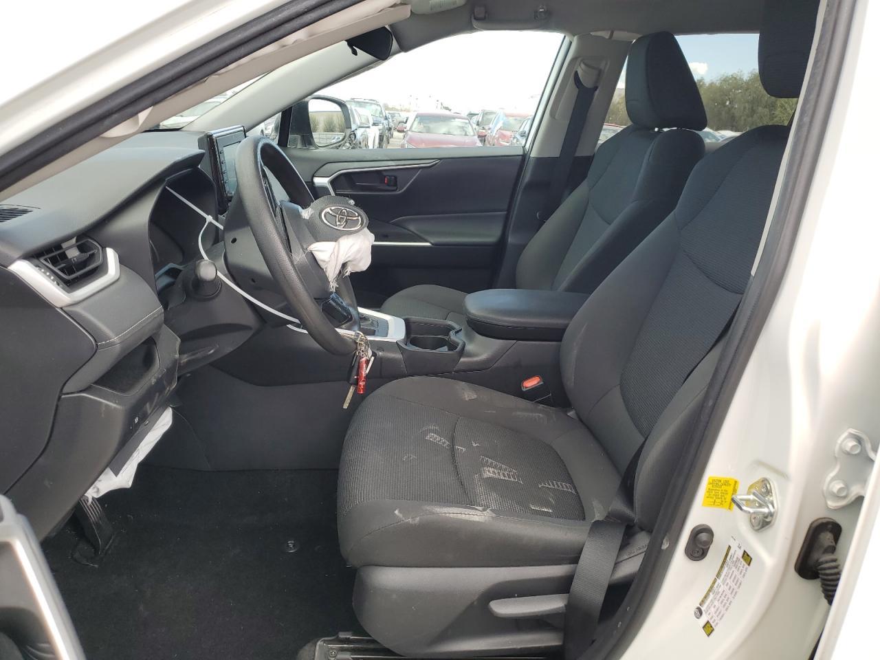 2021 TOYOTA RAV4 LE - Image 7