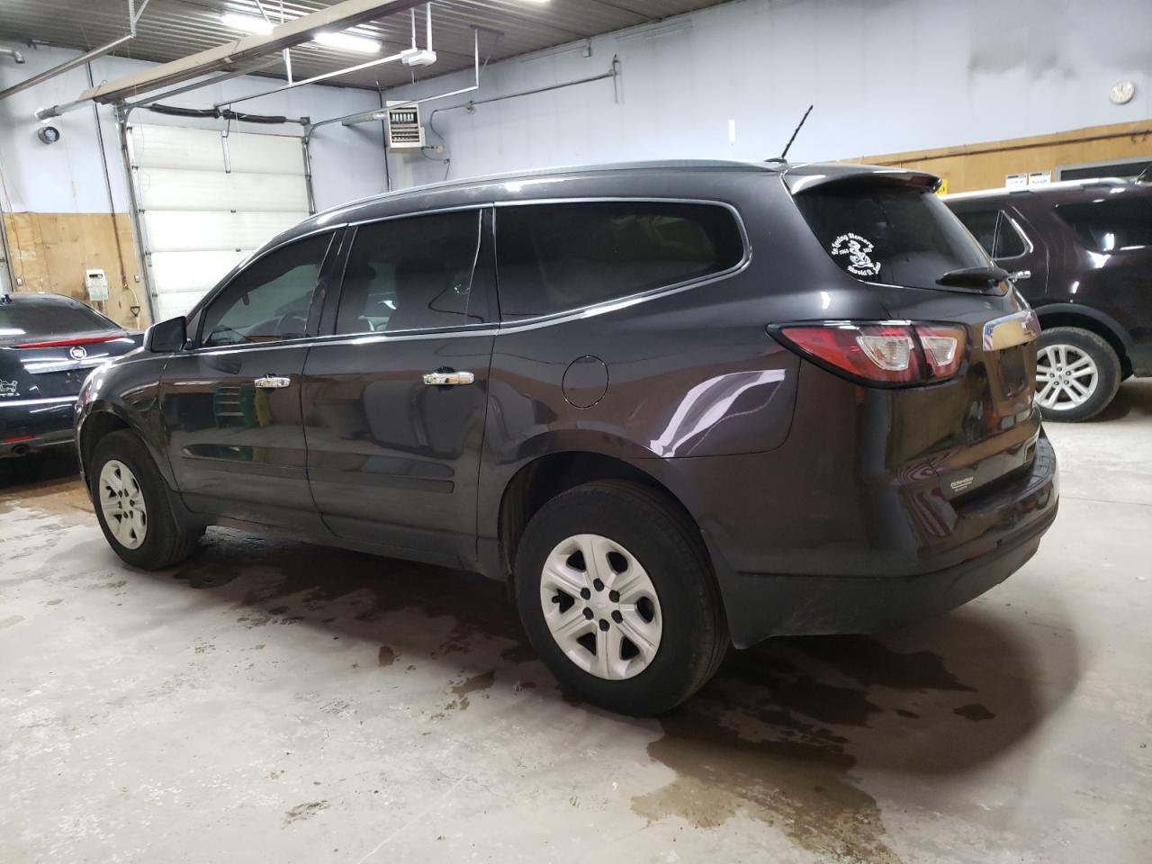 2015 CHEVROLET TRAVERSE L - Image 2