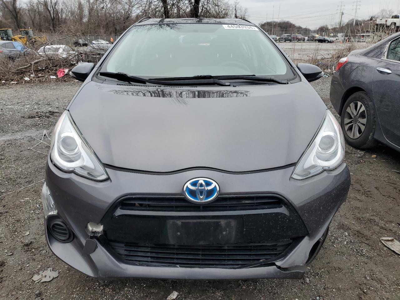 2015 TOYOTA PRIUS C - Image 5