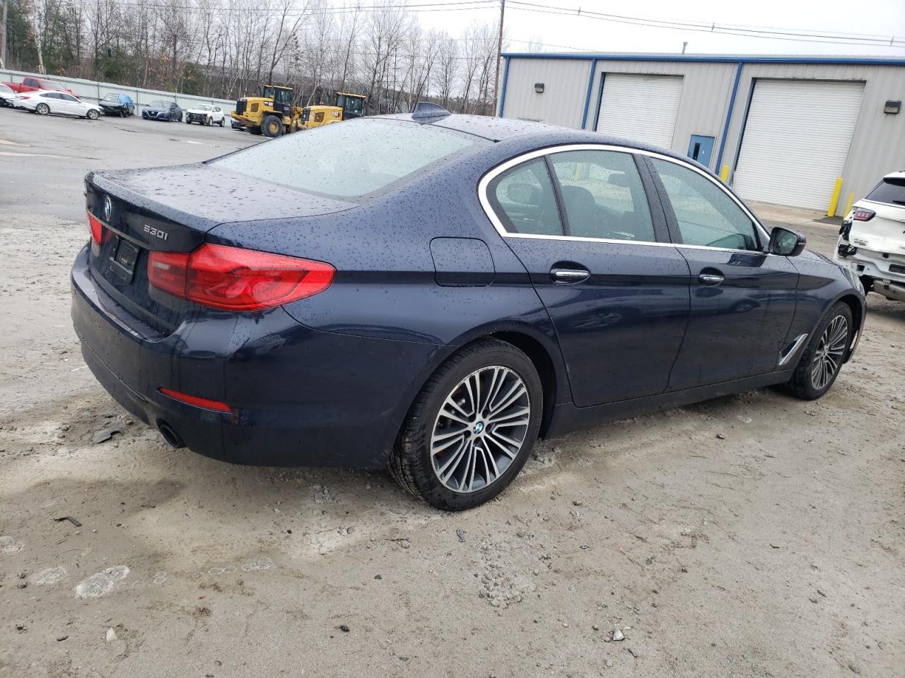 2018 BMW 530 XI - Фото 3