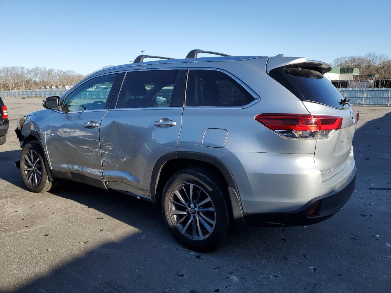 2019 TOYOTA HIGHLANDER - Фото 2