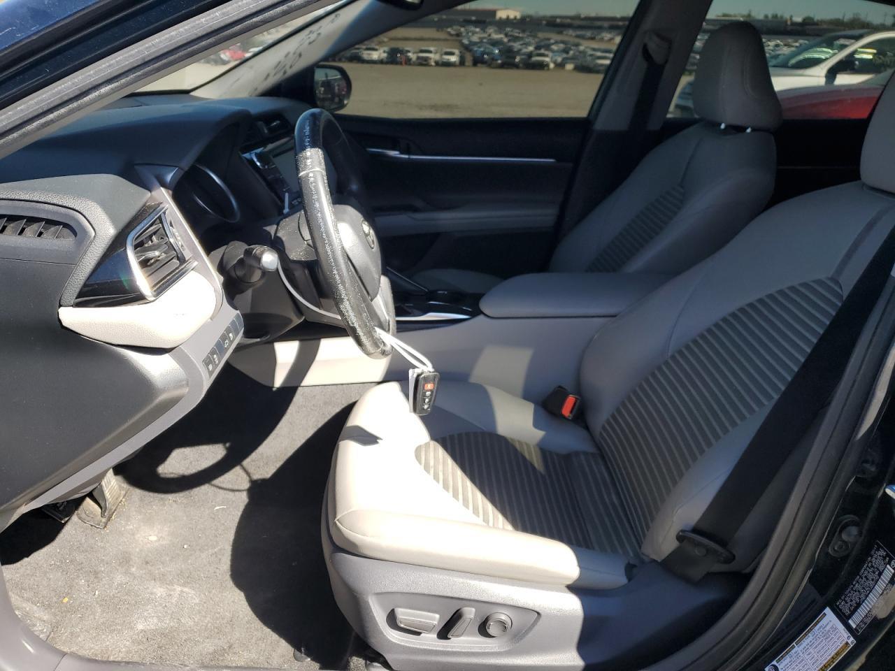 2018 TOYOTA CAMRY L - Фото 7