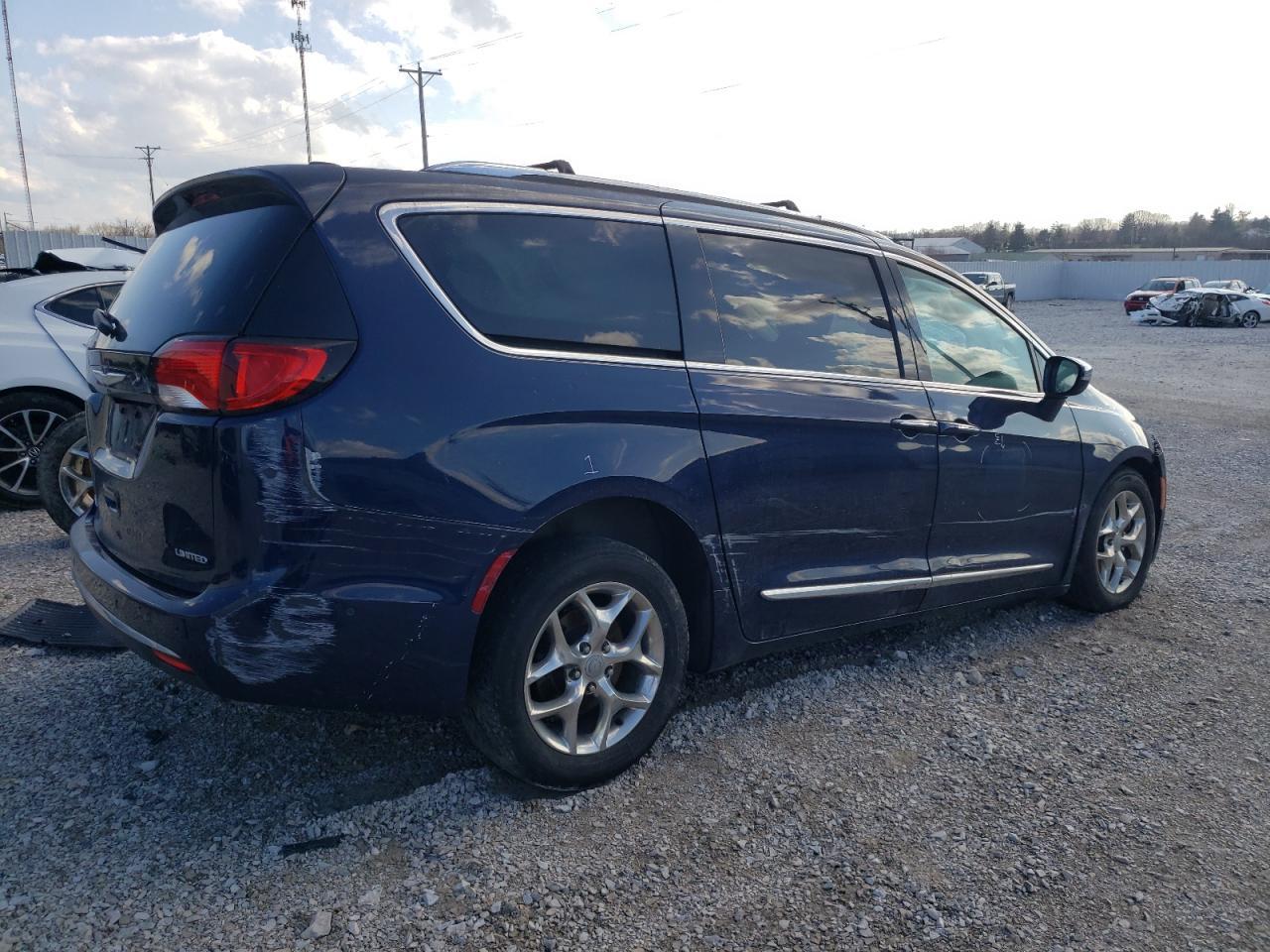 2017 CHRYSLER PACIFICA L - Image 3