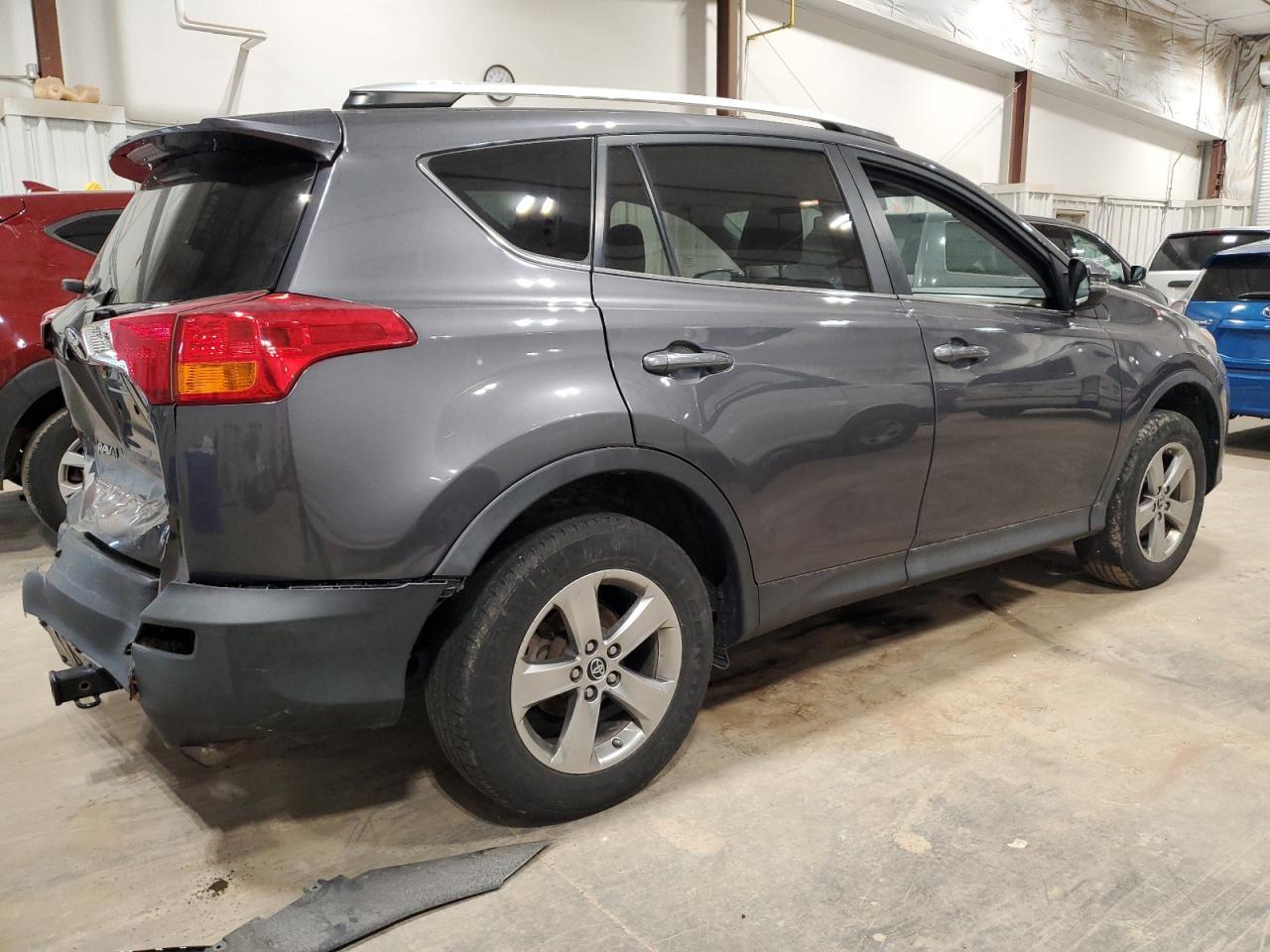 2015 TOYOTA RAV4 XLE - Image 3