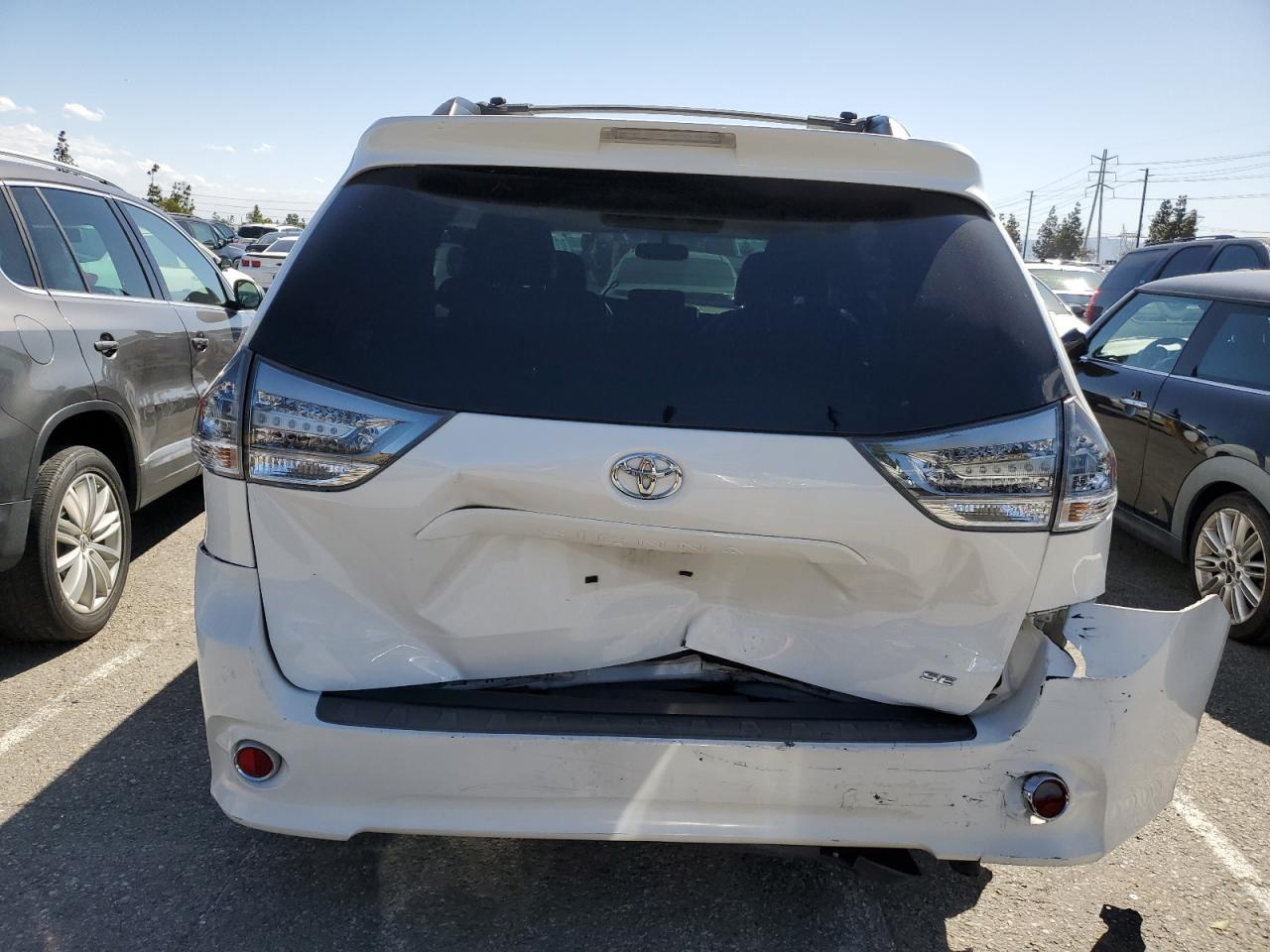 2015 TOYOTA SIENNA SPO - Фото 6