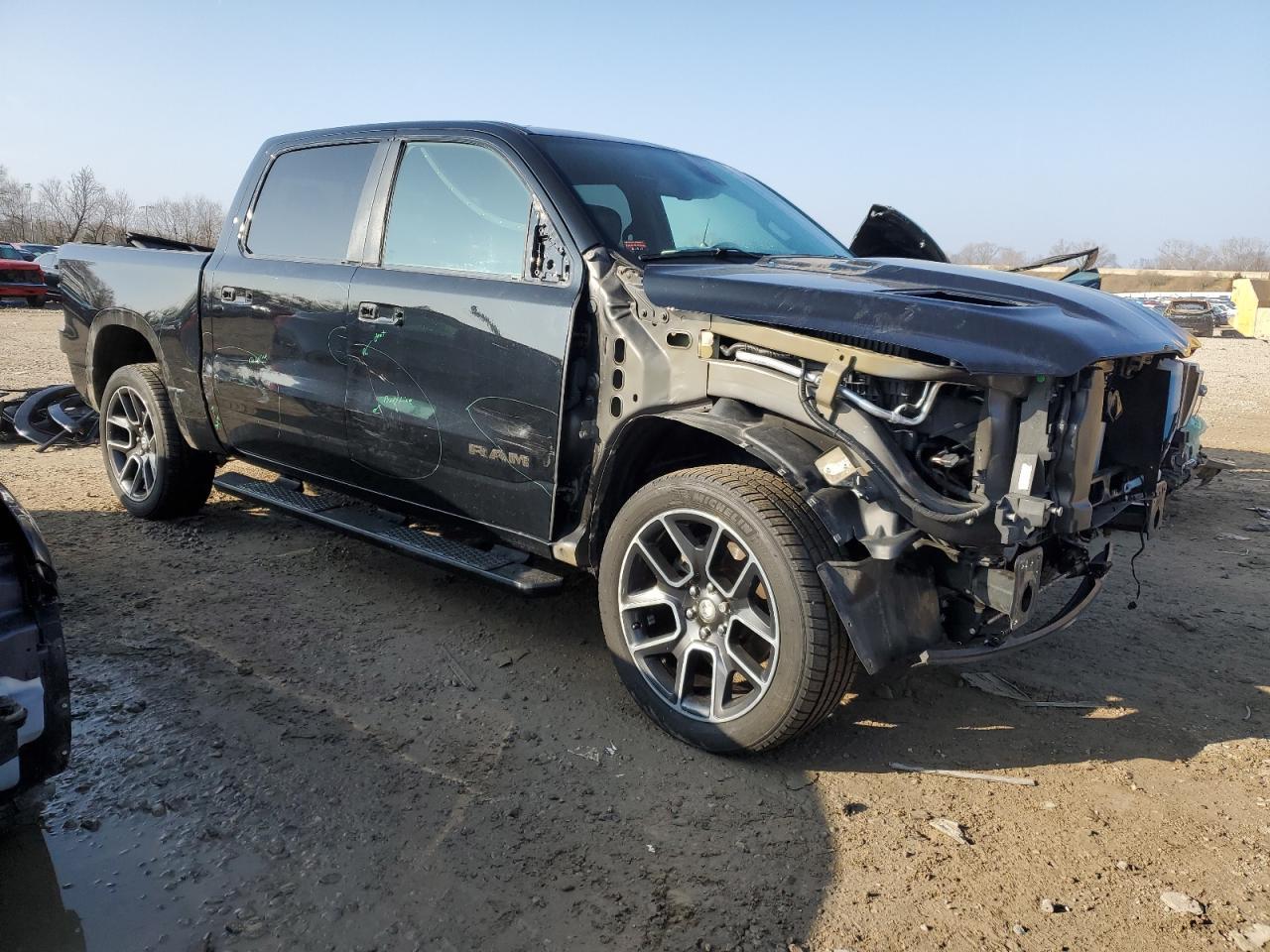2019 RAM 1500 LARAM - Фото 4