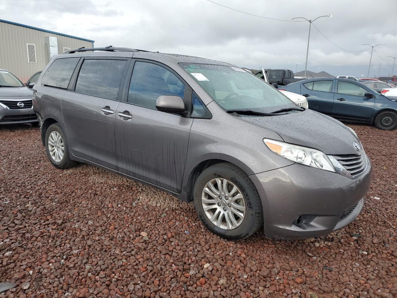 2015 TOYOTA SIENNA XLE - Фото 4