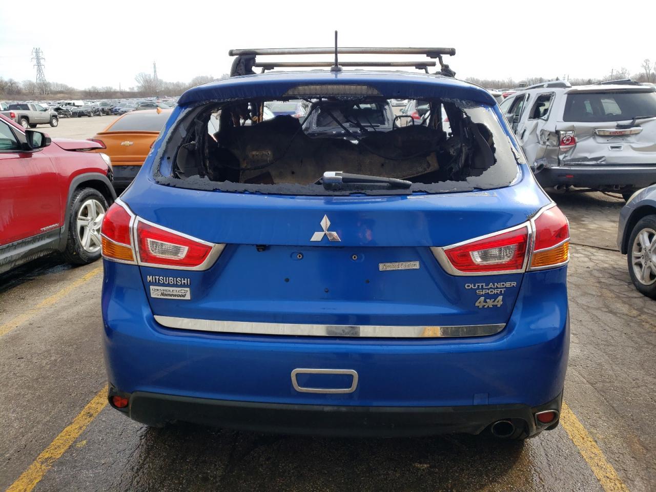 2015 MITSUBISHI OUTLANDER - Фото 6