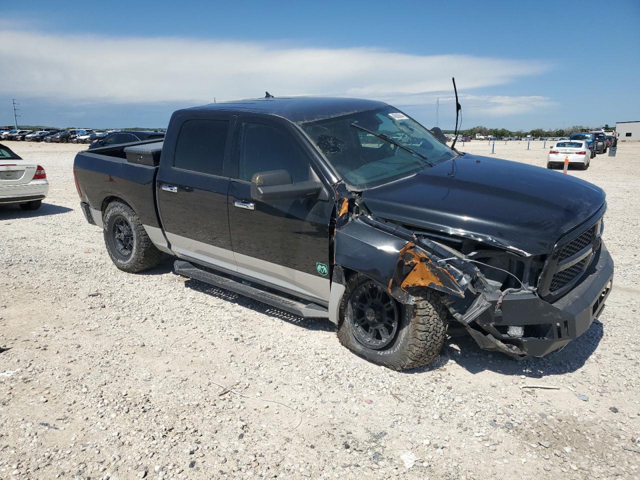 2015 RAM 1500 LARAM - Image 4