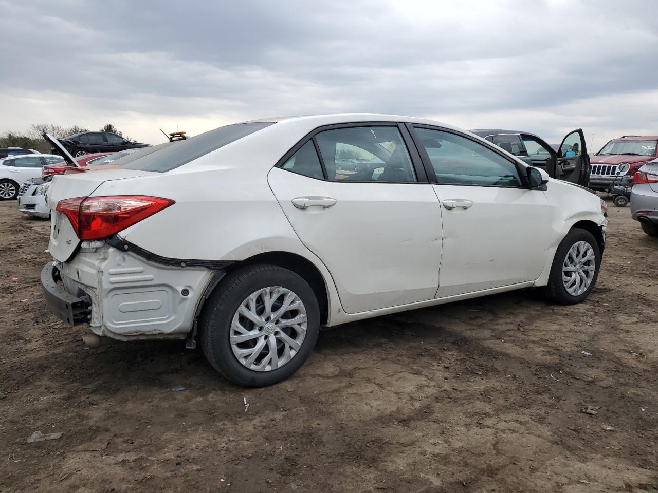 2018 TOYOTA COROLLA L - Image 3
