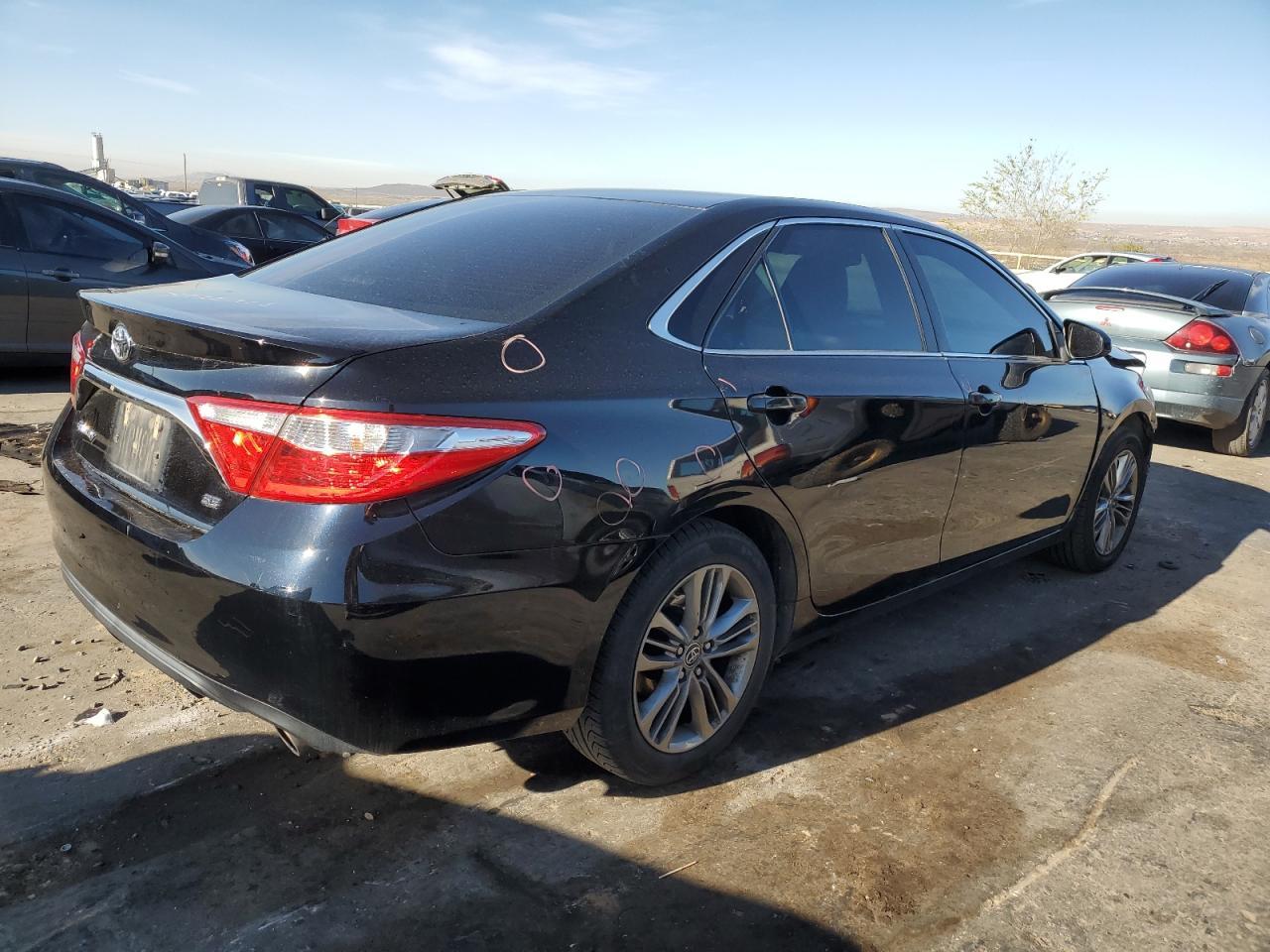 2016 TOYOTA CAMRY LE - Фото 3