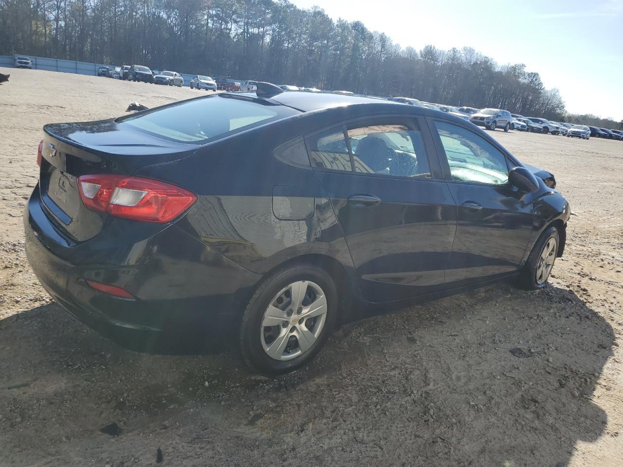 2017 CHEVROLET CRUZE LS - Image 3