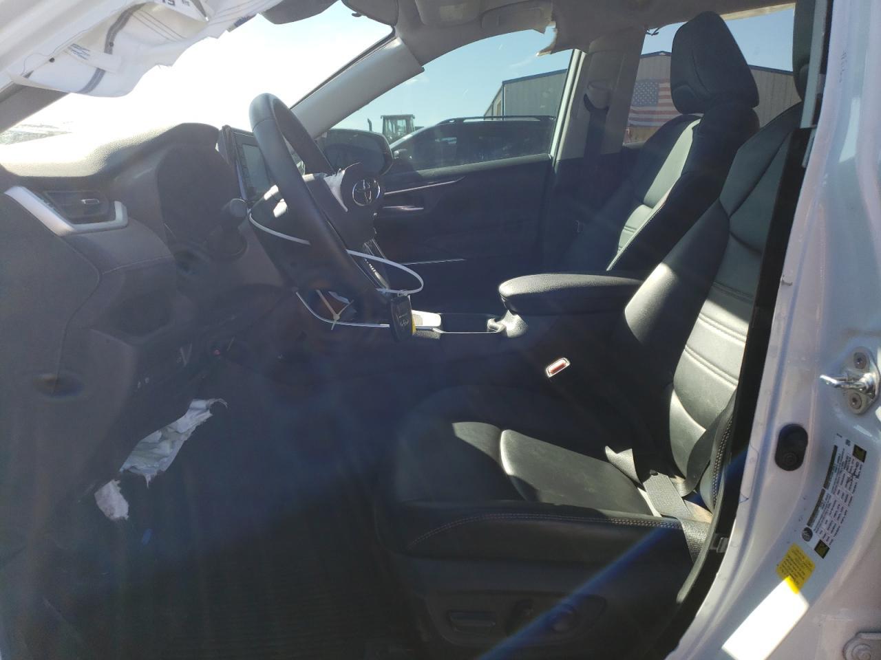 2020 TOYOTA RAV4 XLE P - Image 7