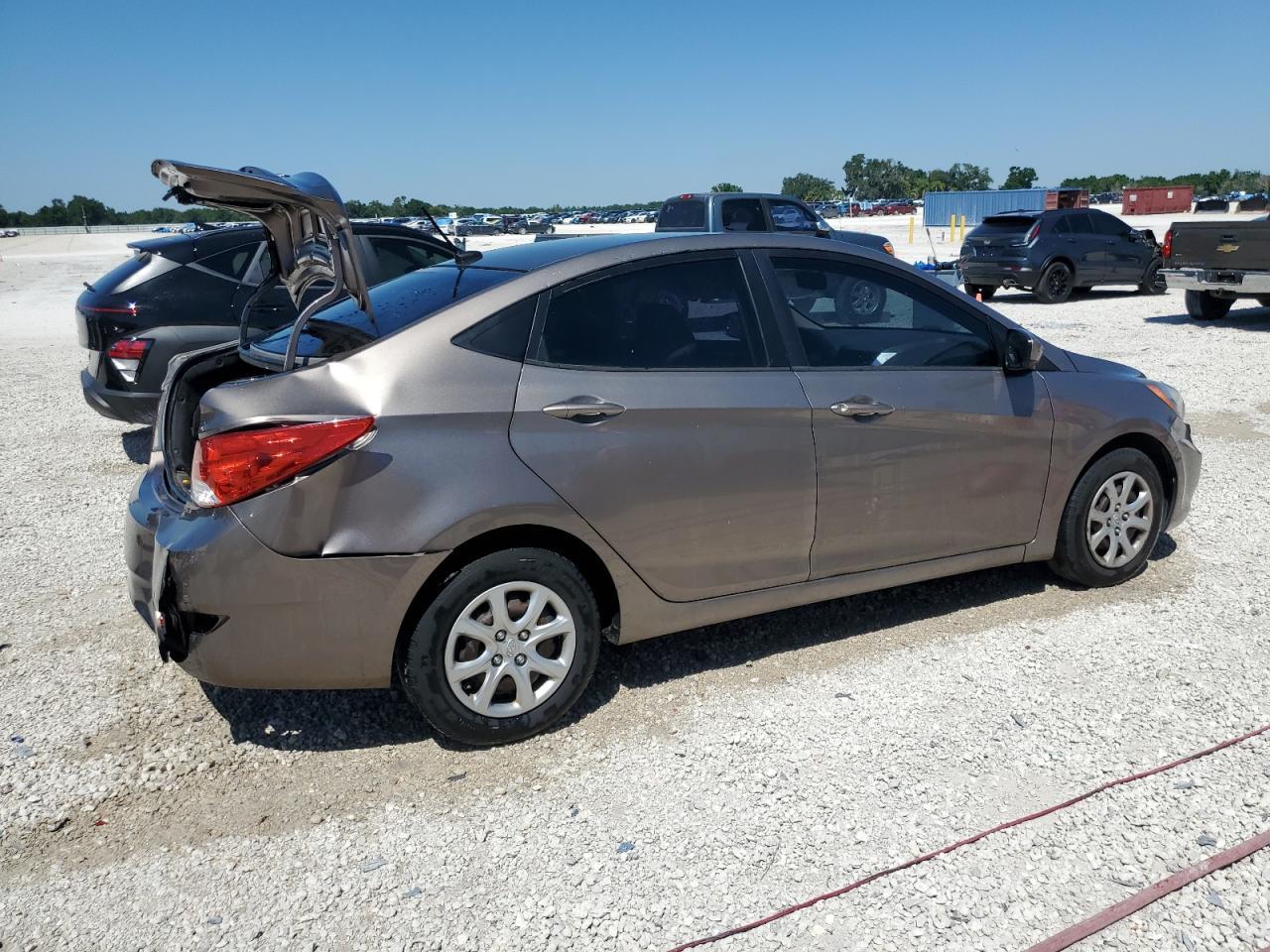 2014 HYUNDAI ACCENT GLS - Фото 3