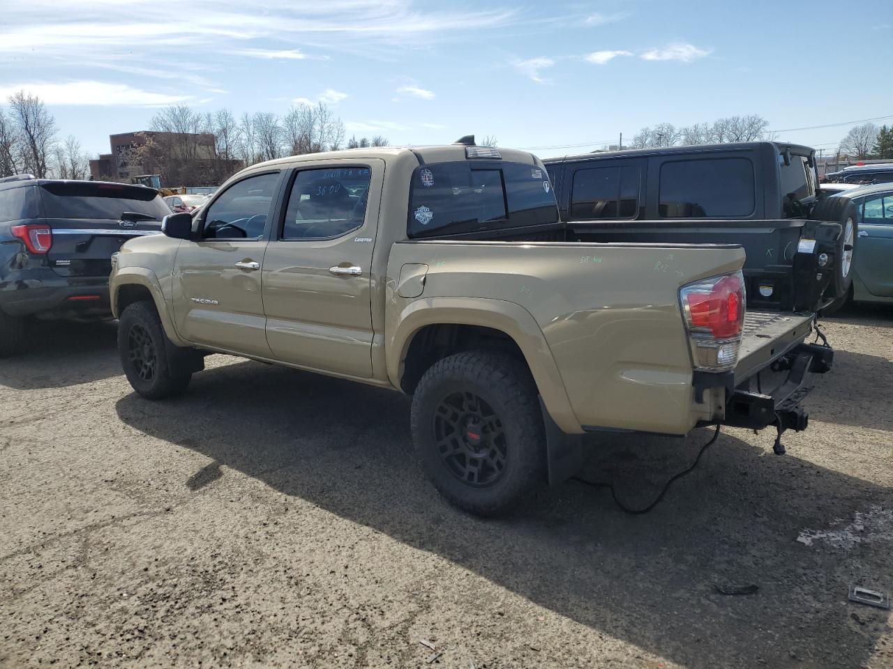 2017 TOYOTA TACOMA DOU - Фото 2