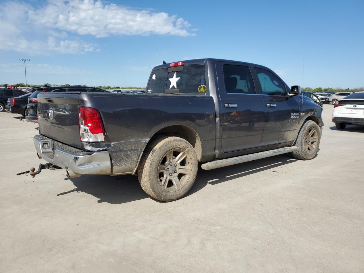 2017 RAM 1500 SLT - Image 3