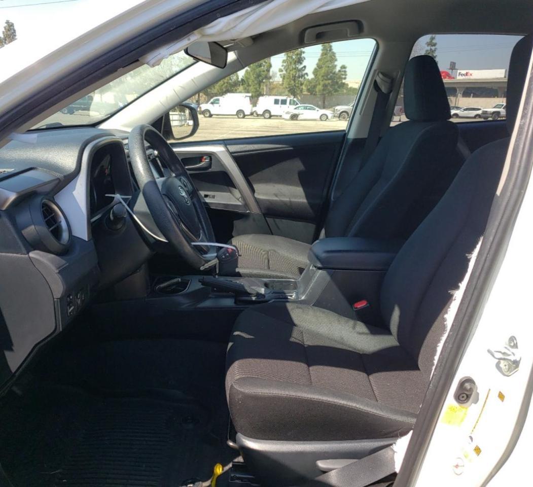 2018 TOYOTA RAV4 LE - Фото 7