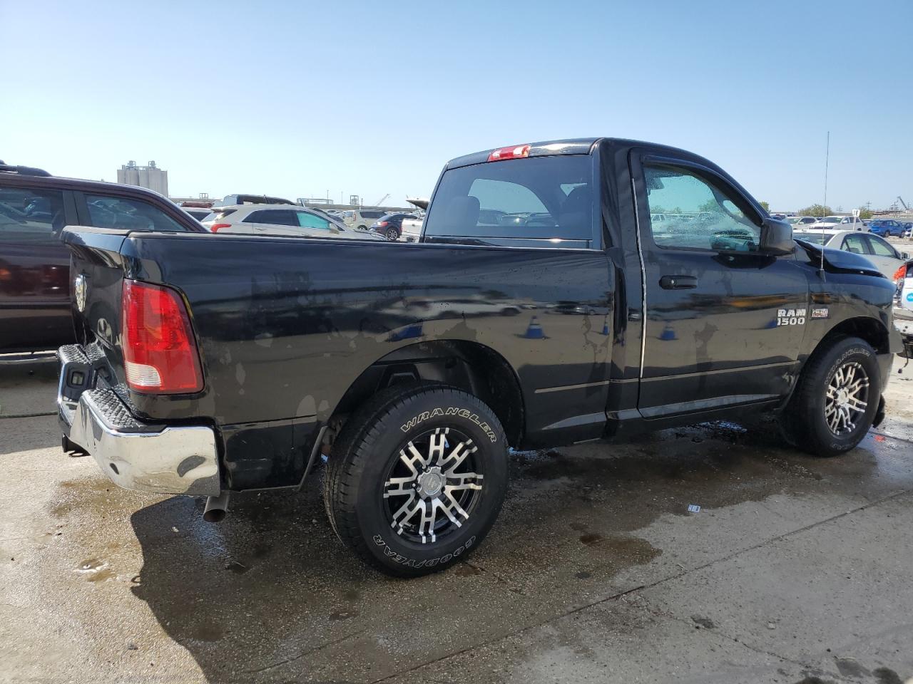 2014 RAM 1500 ST - Image 3