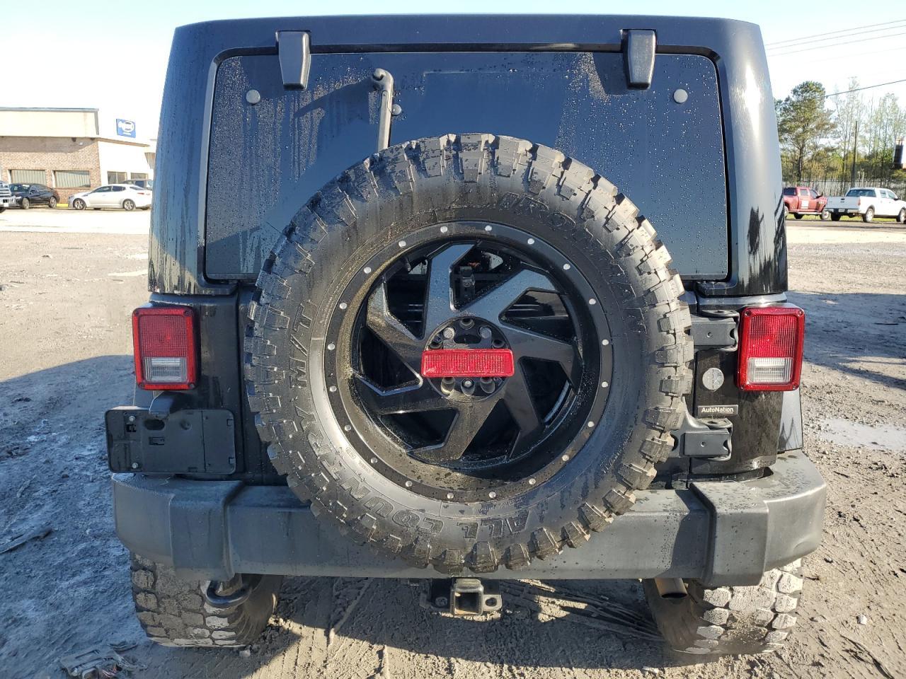 2017 JEEP WRANGLER U - Image 6