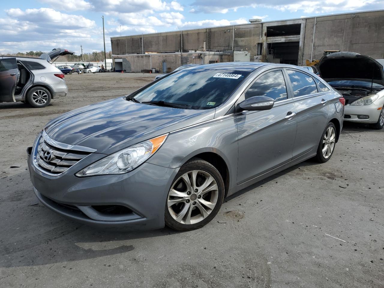 2013 HYUNDAI SONATA SE