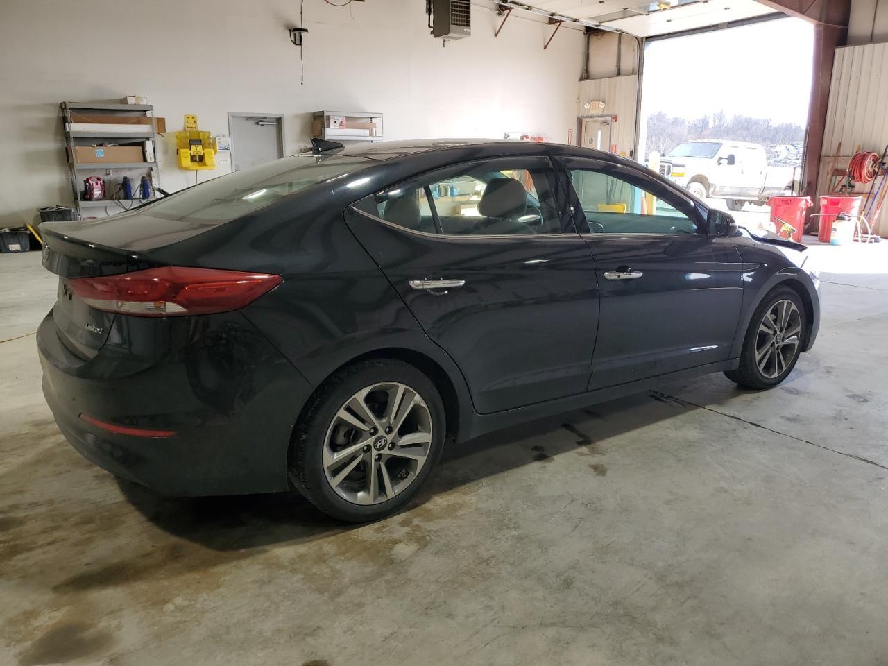 2017 HYUNDAI ELANTRA SE - Фото 3