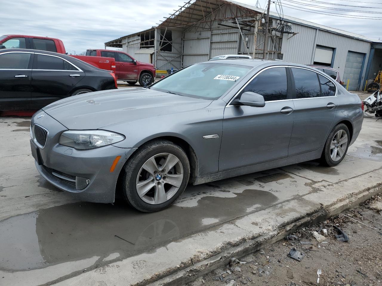 2013 BMW 528 I car image