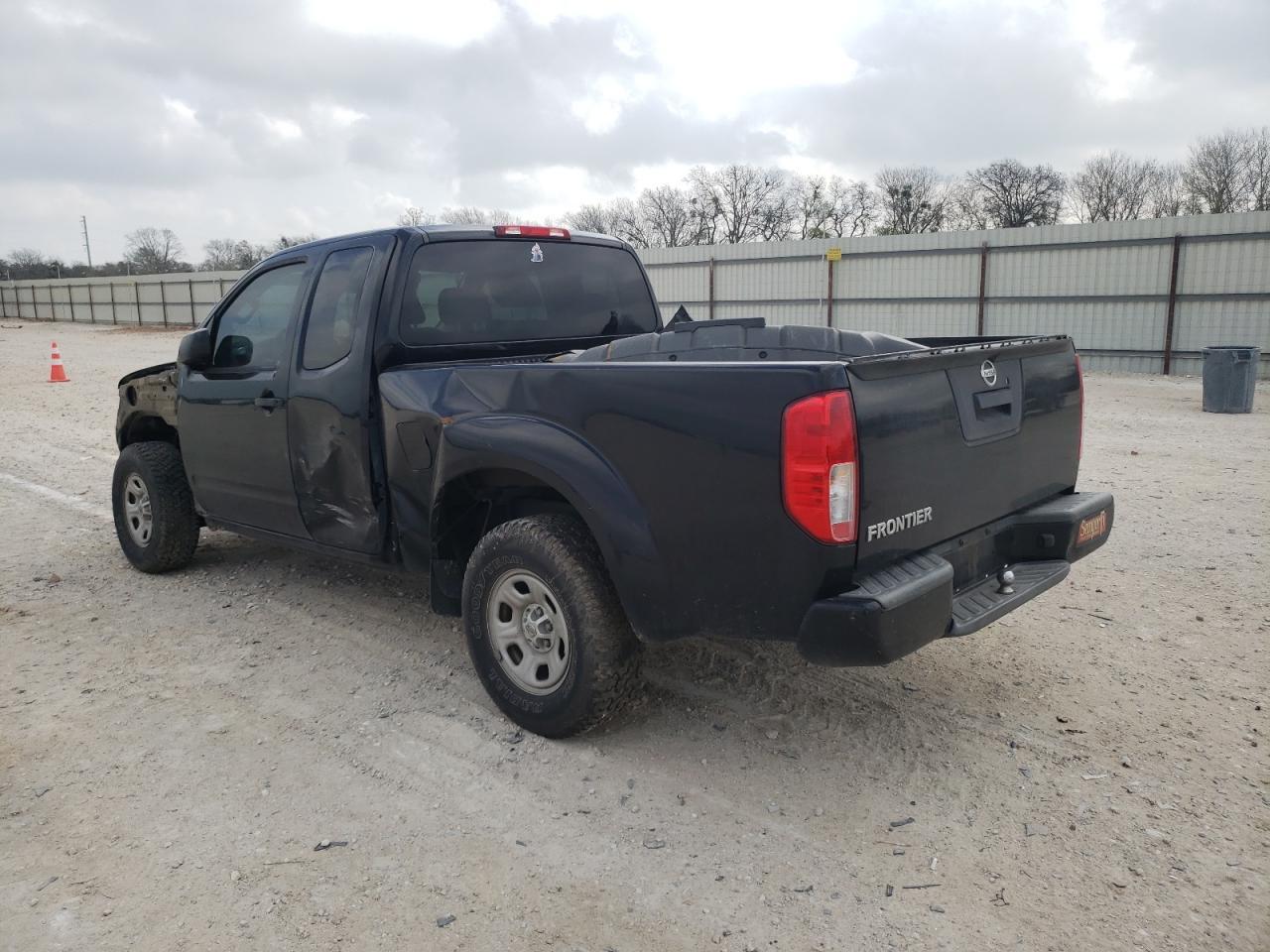 2017 NISSAN FRONTIER S - Фото 2
