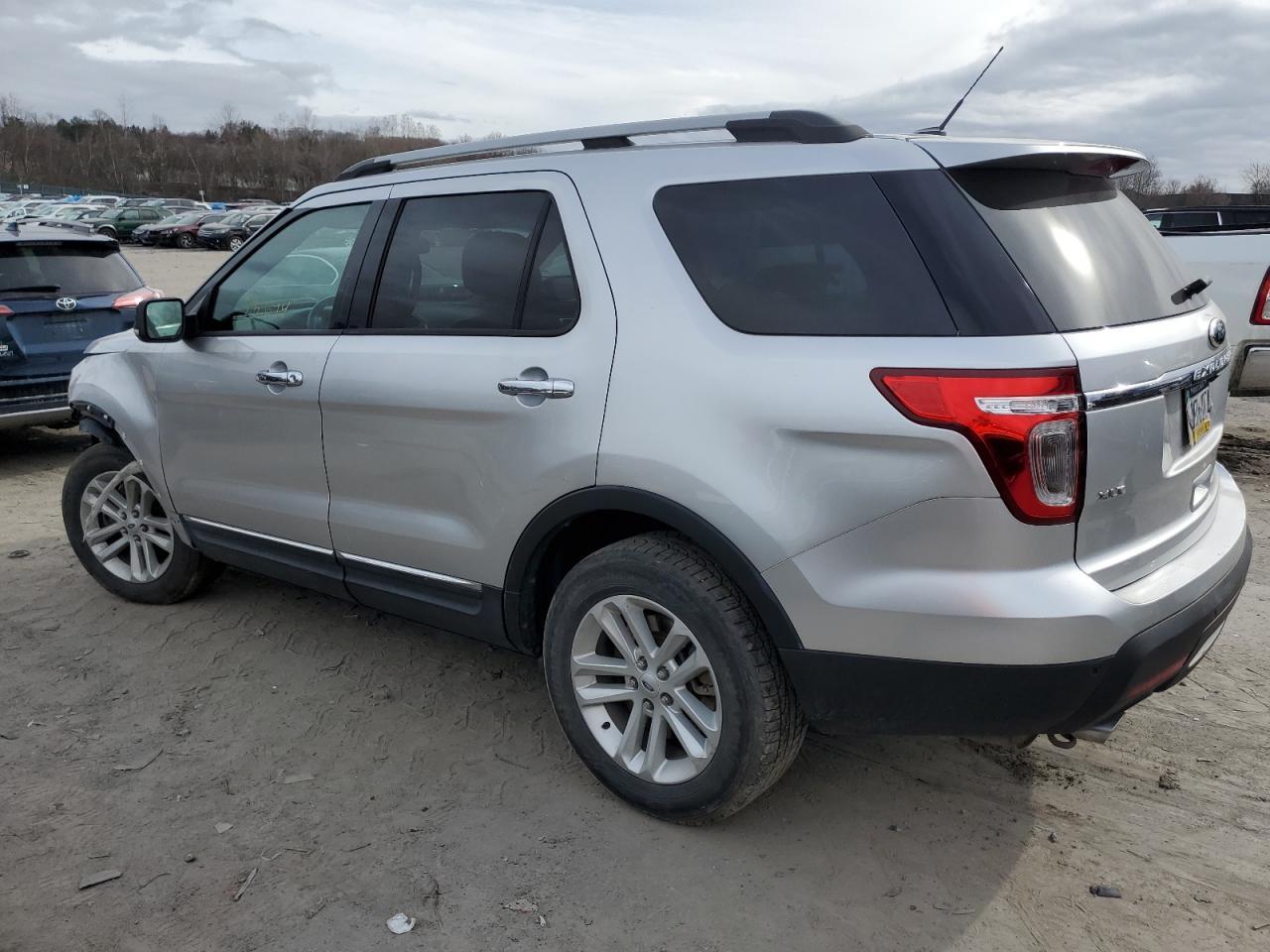 2013 FORD EXPLORER X - Фото 2