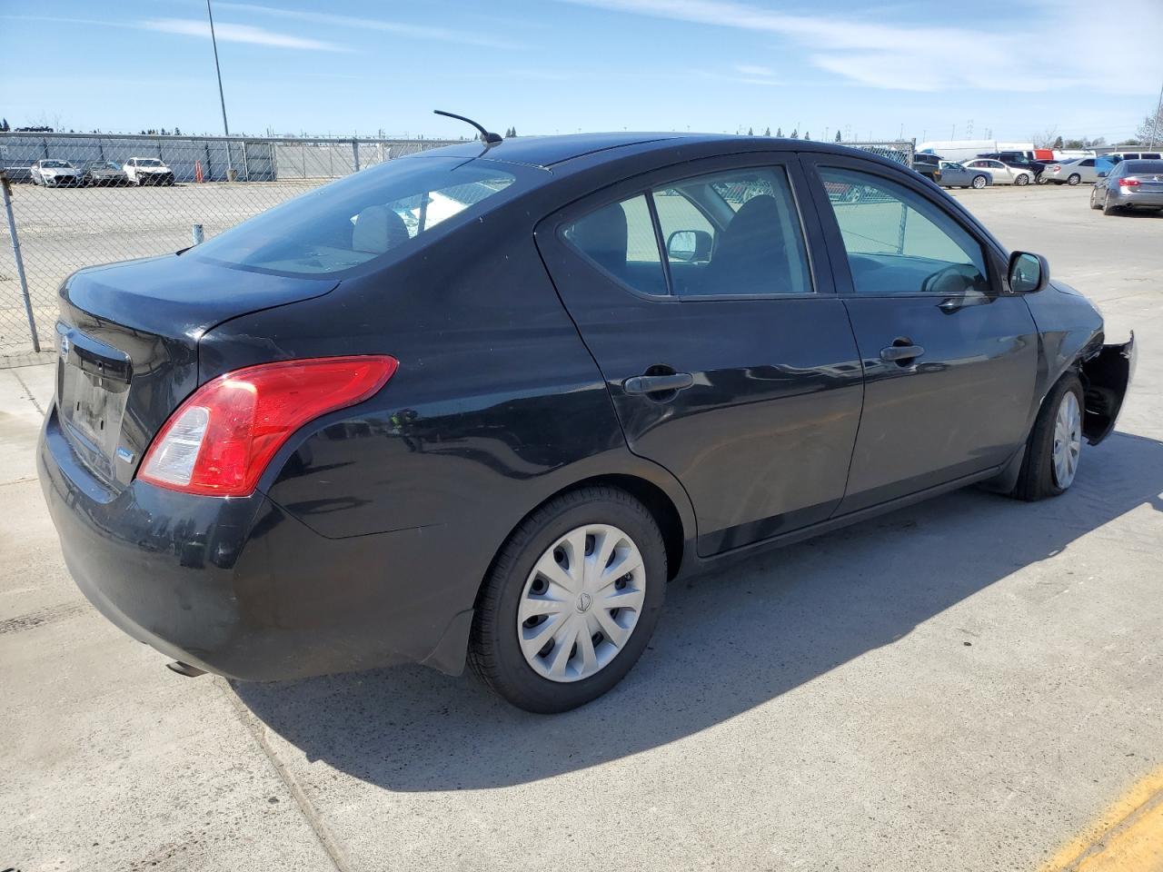 2014 NISSAN VERSA S - Фото 3