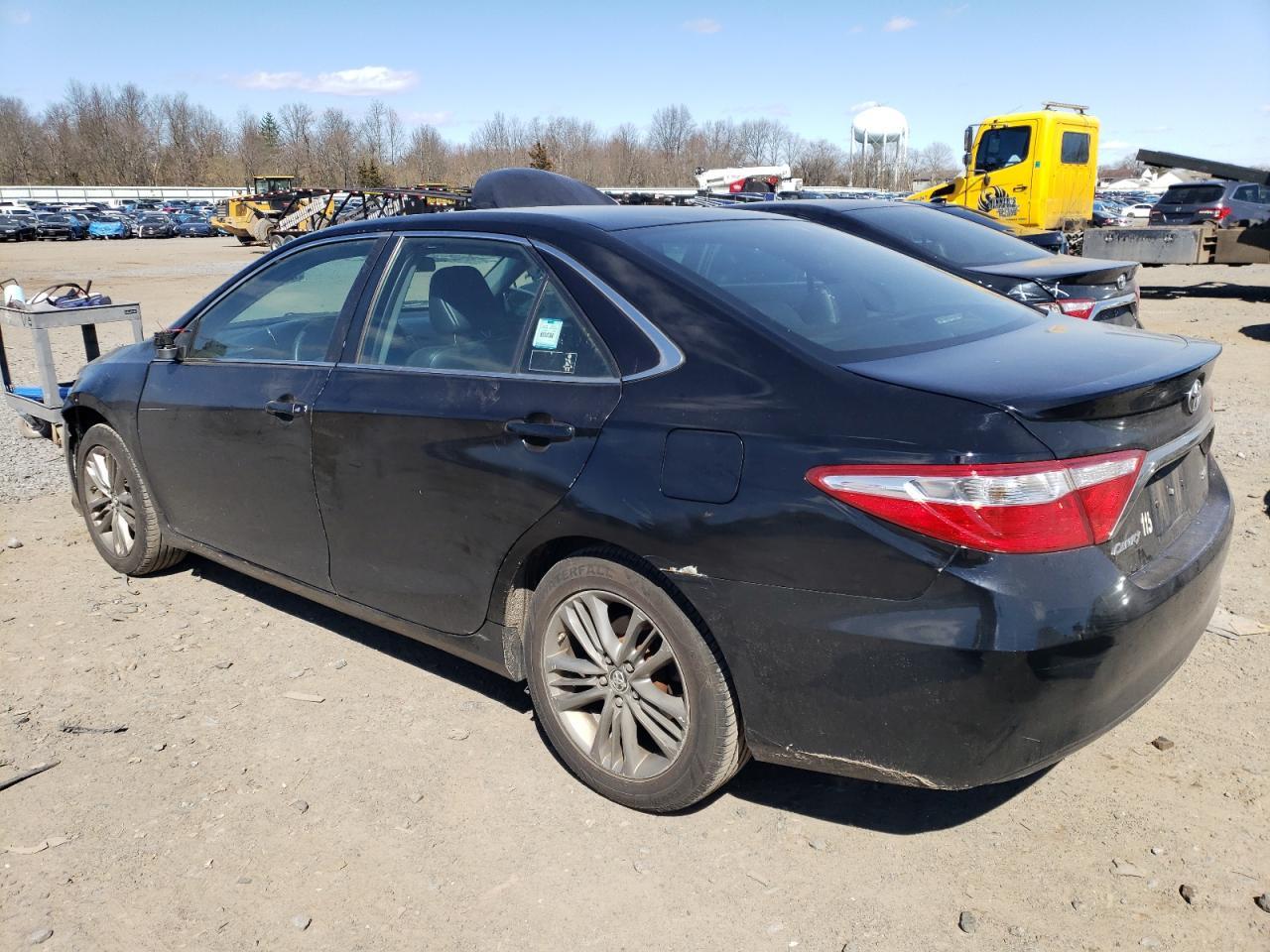 2016 TOYOTA CAMRY LE - Фото 2