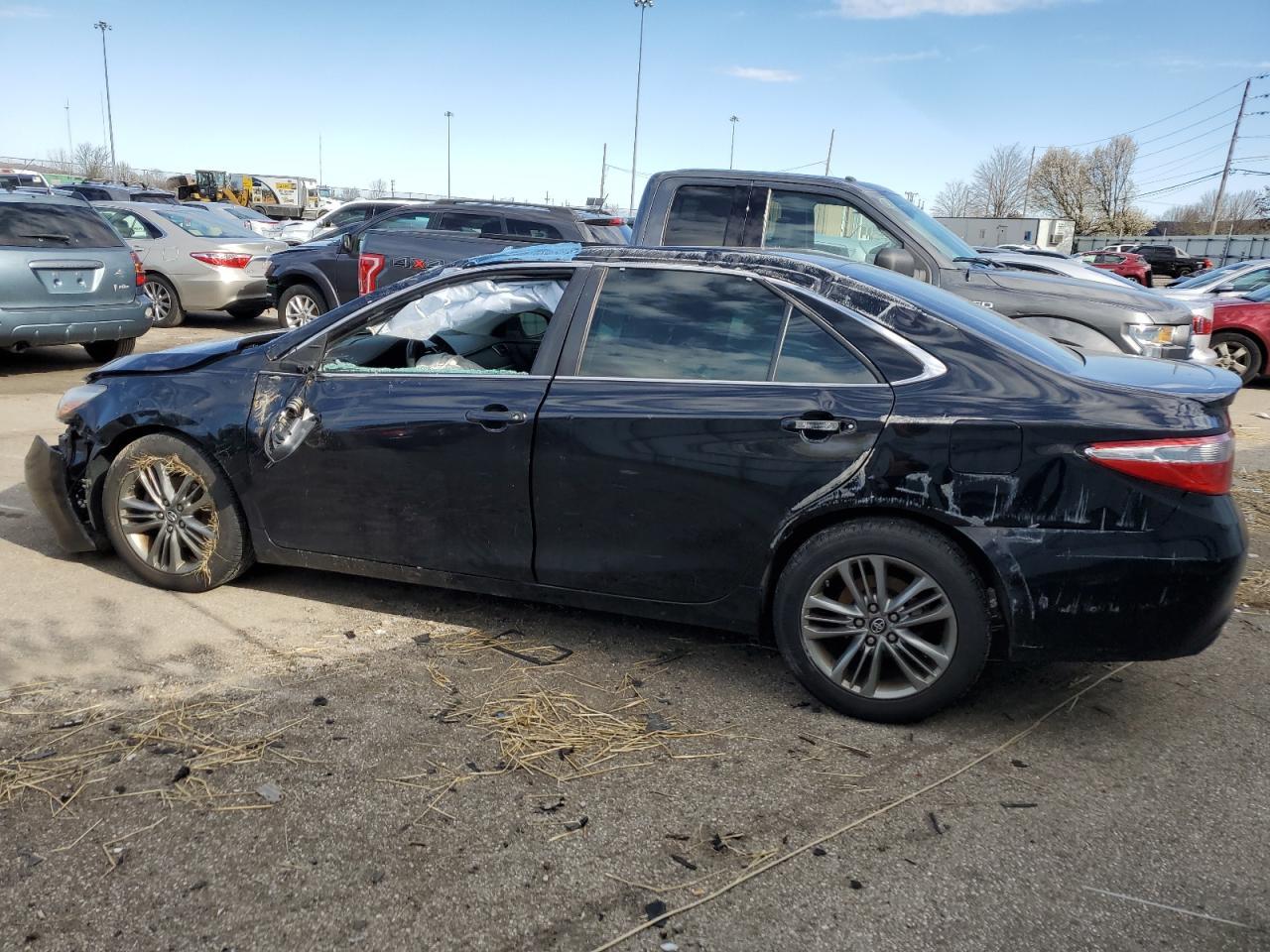 2017 TOYOTA CAMRY LE - Image 2