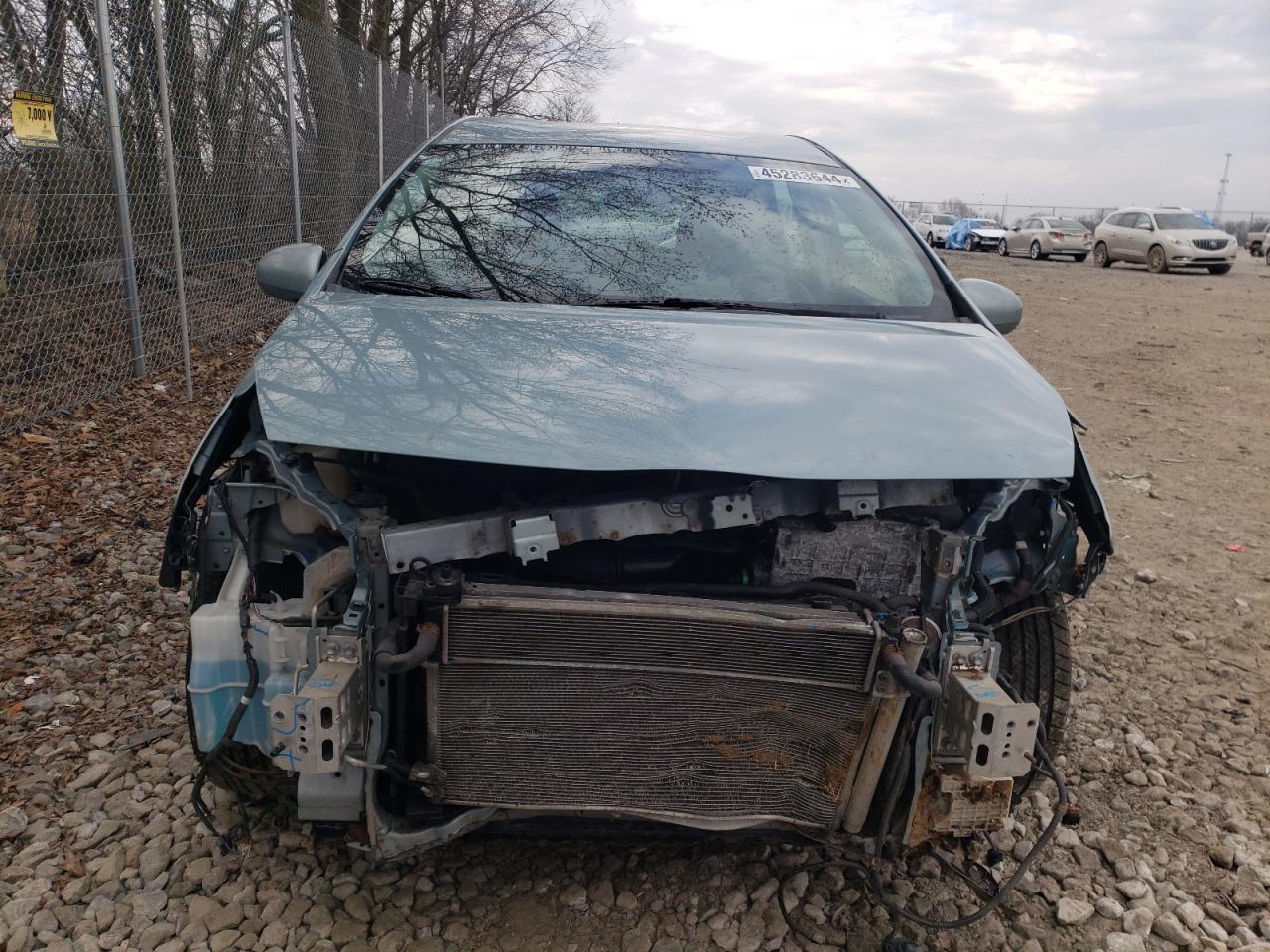 2013 TOYOTA PRIUS V - Image 5