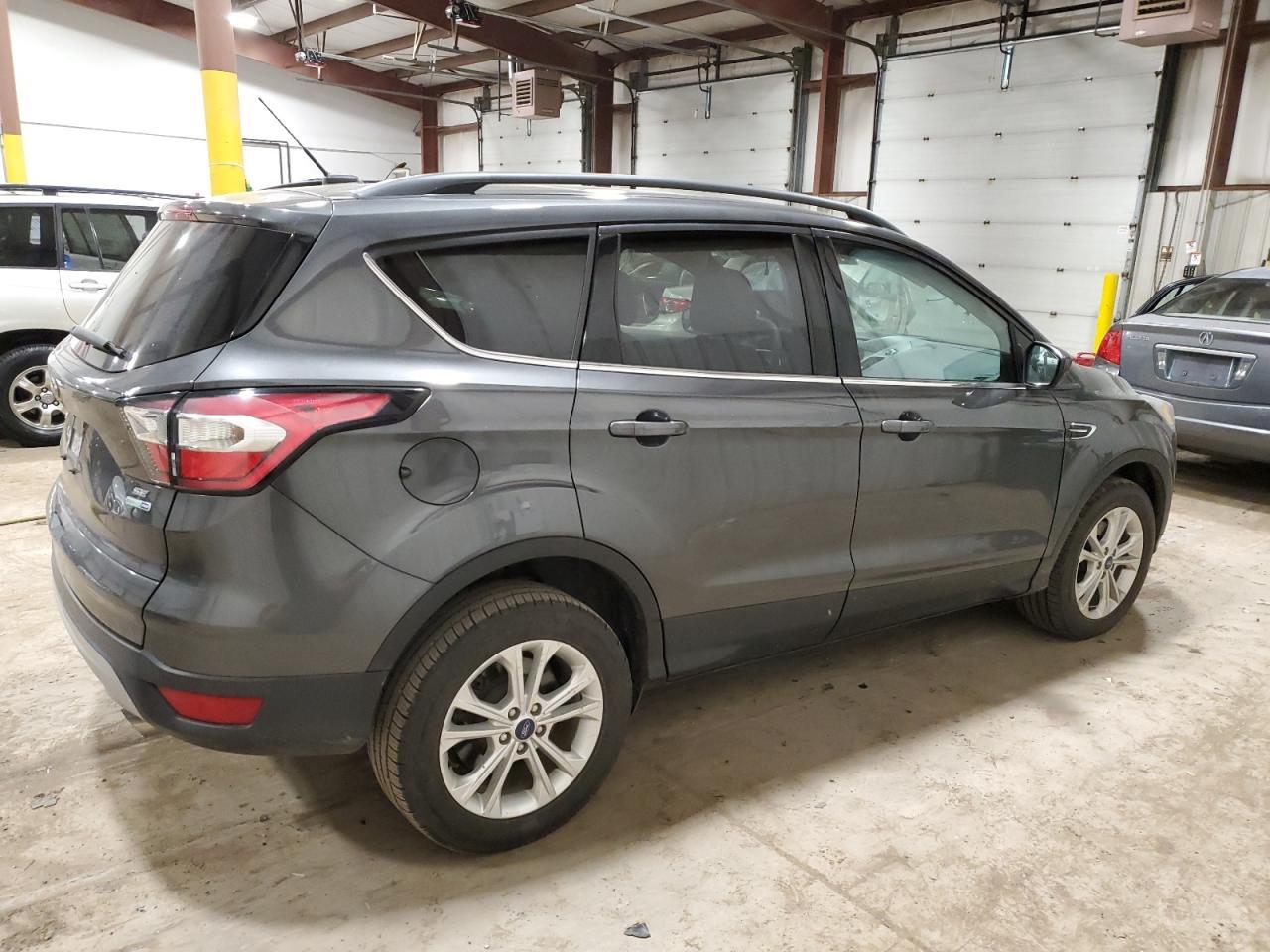 2017 FORD ESCAPE SE - Фото 3