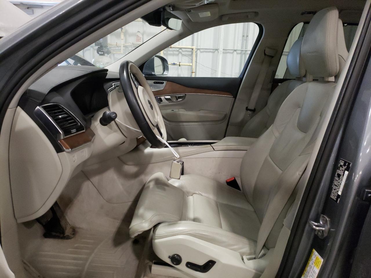 2016 VOLVO XC90 T6 - Image 7