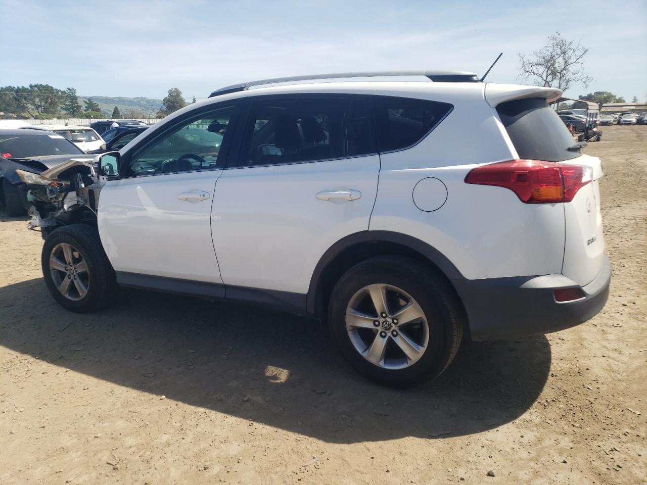 2015 TOYOTA RAV4 XLE - Image 2