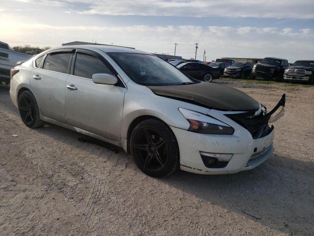 2015 Nissan Altima 2.5 - Image 4