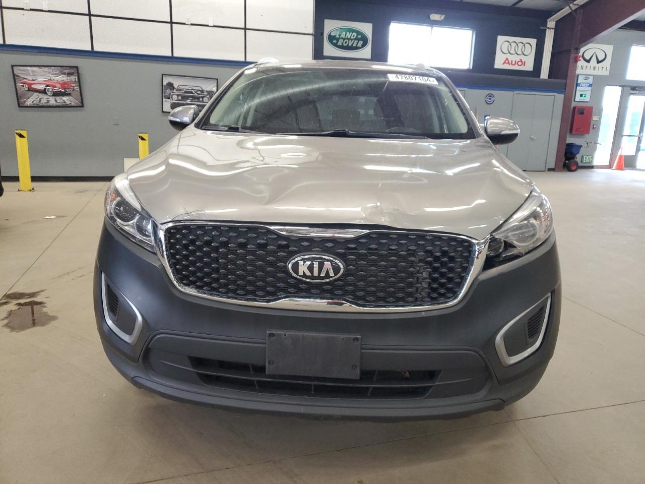2016 KIA SORENTO LX - Image 5