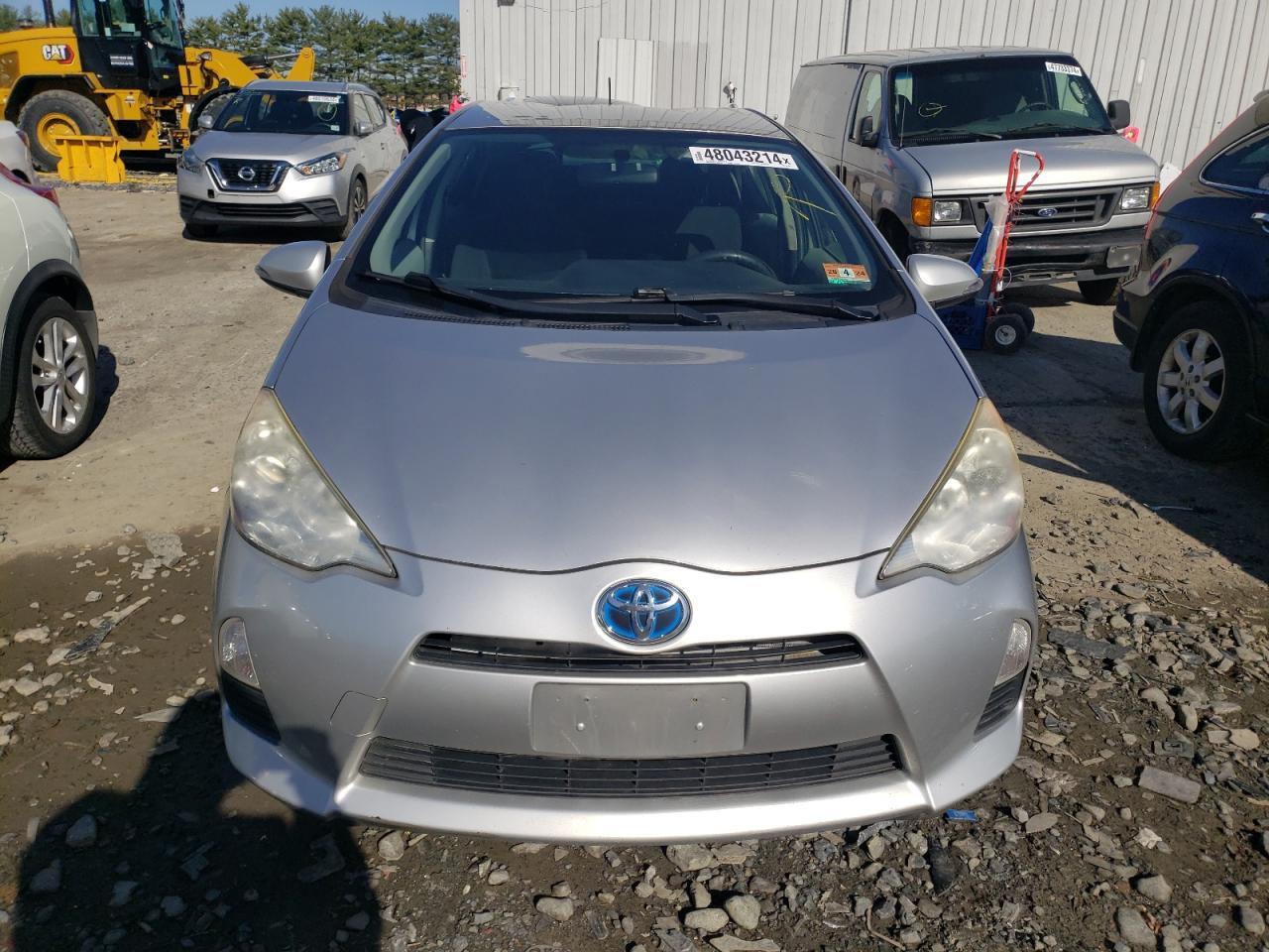 2013 TOYOTA PRIUS C - Image 5