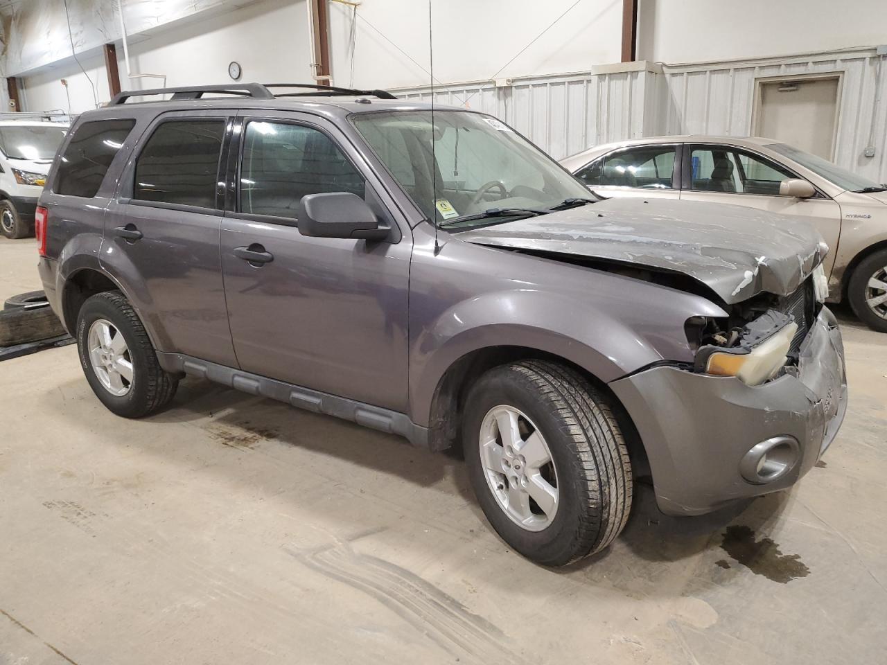 2010 FORD ESCAPE XLT - Image 4