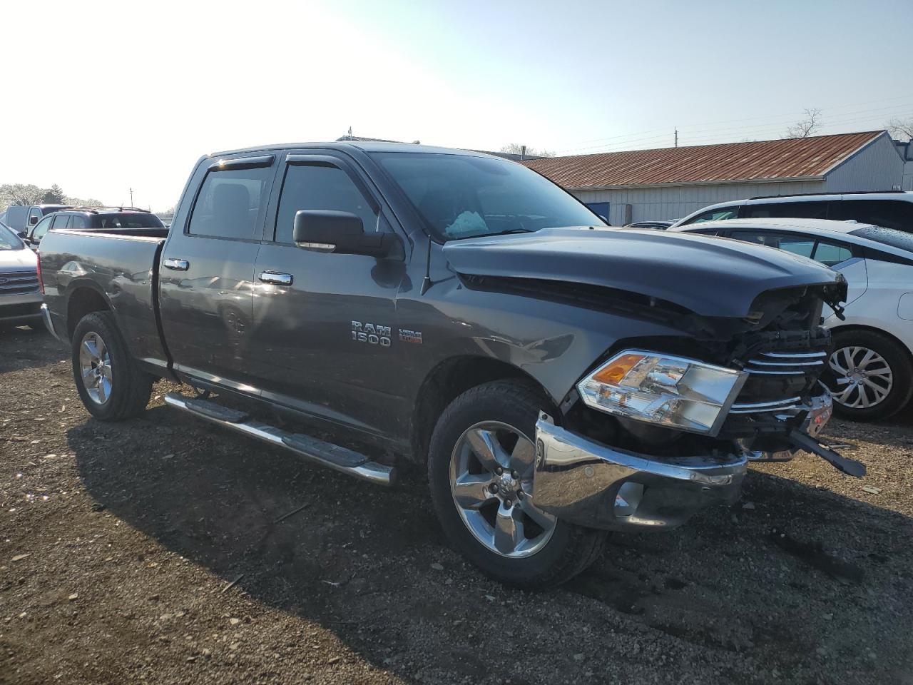 2017 RAM 1500 SLT - Image 4