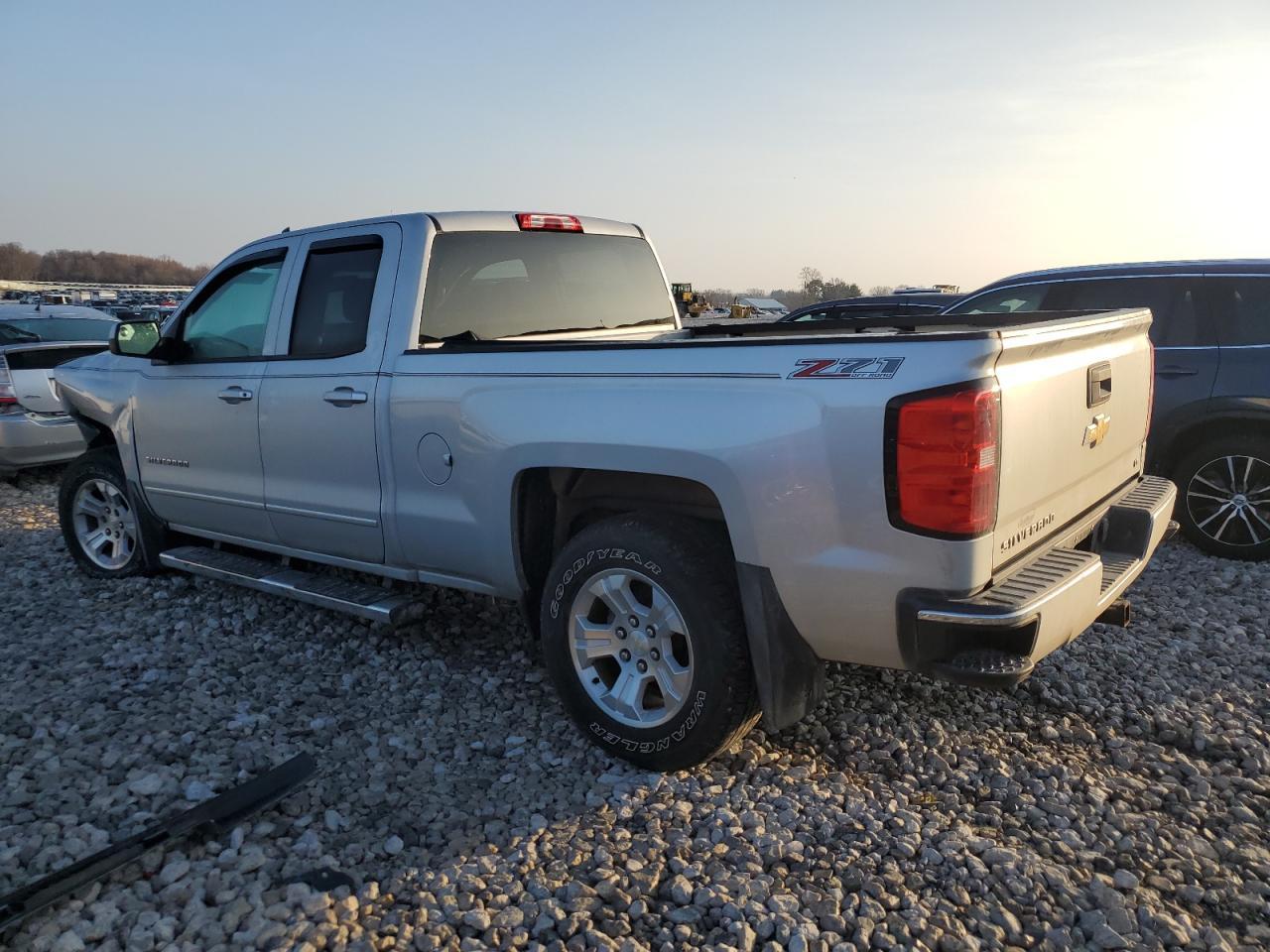 2015 CHEVROLET SILVERADO - Фото 2