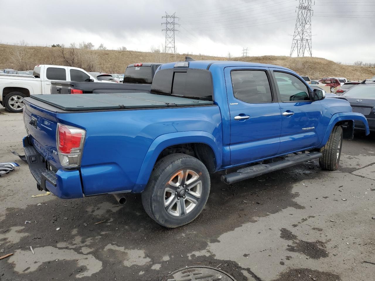 2017 TOYOTA TACOMA DOU - Фото 3