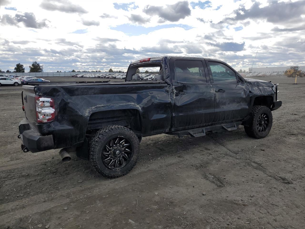2019 CHEVROLET SILVERADO - Фото 3